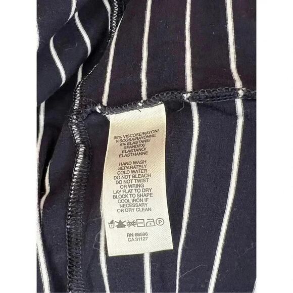 DKNY Jeans black & white striped geometric tank top Size Medium - Picture 5 of 5